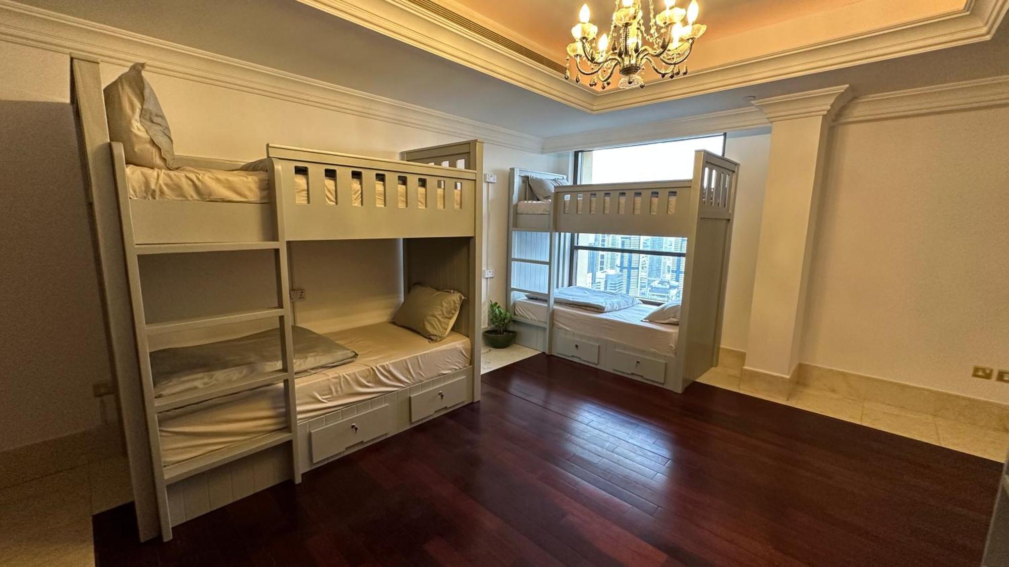 Neyar Beach Vibes Hostel Дубай Екстериор снимка