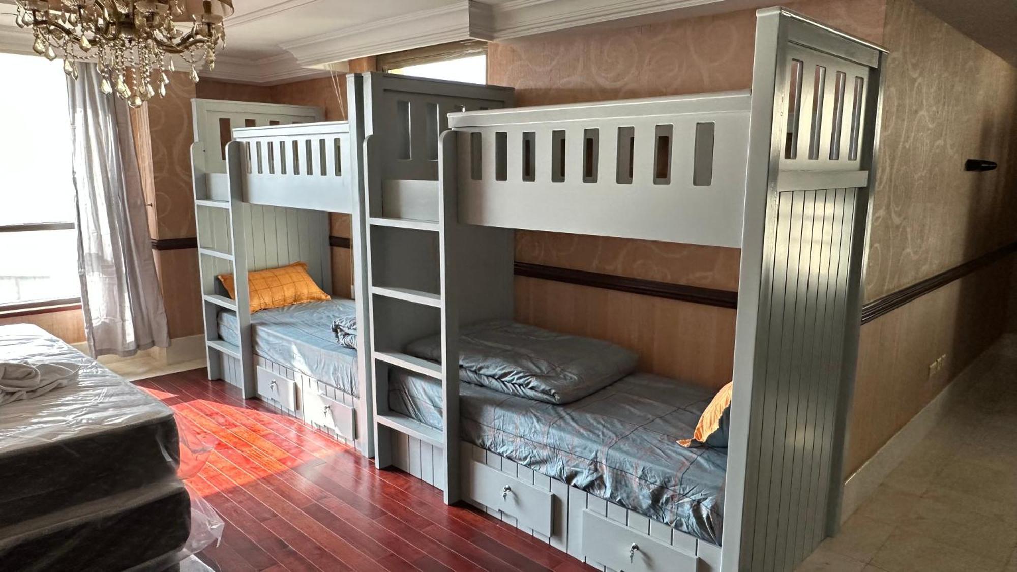 Neyar Beach Vibes Hostel Дубай Екстериор снимка
